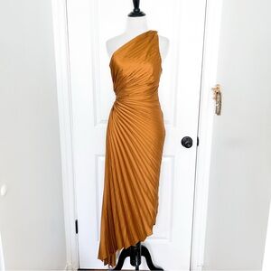 Dress Forum One-Shoulder Pleated Dress in Metallic Caramel Brown - Small